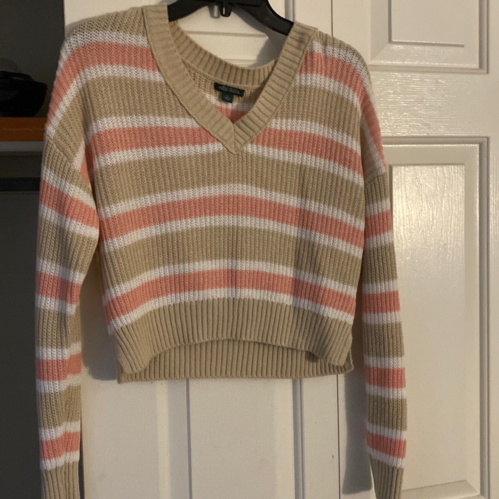 White,tan and pink cropped sweater